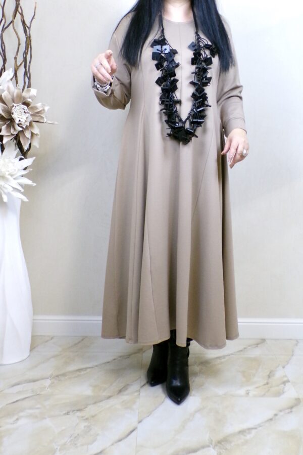 ROCHIE HIRA-bej