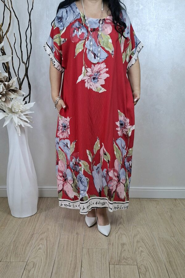 ROCHIE ANA-rosu